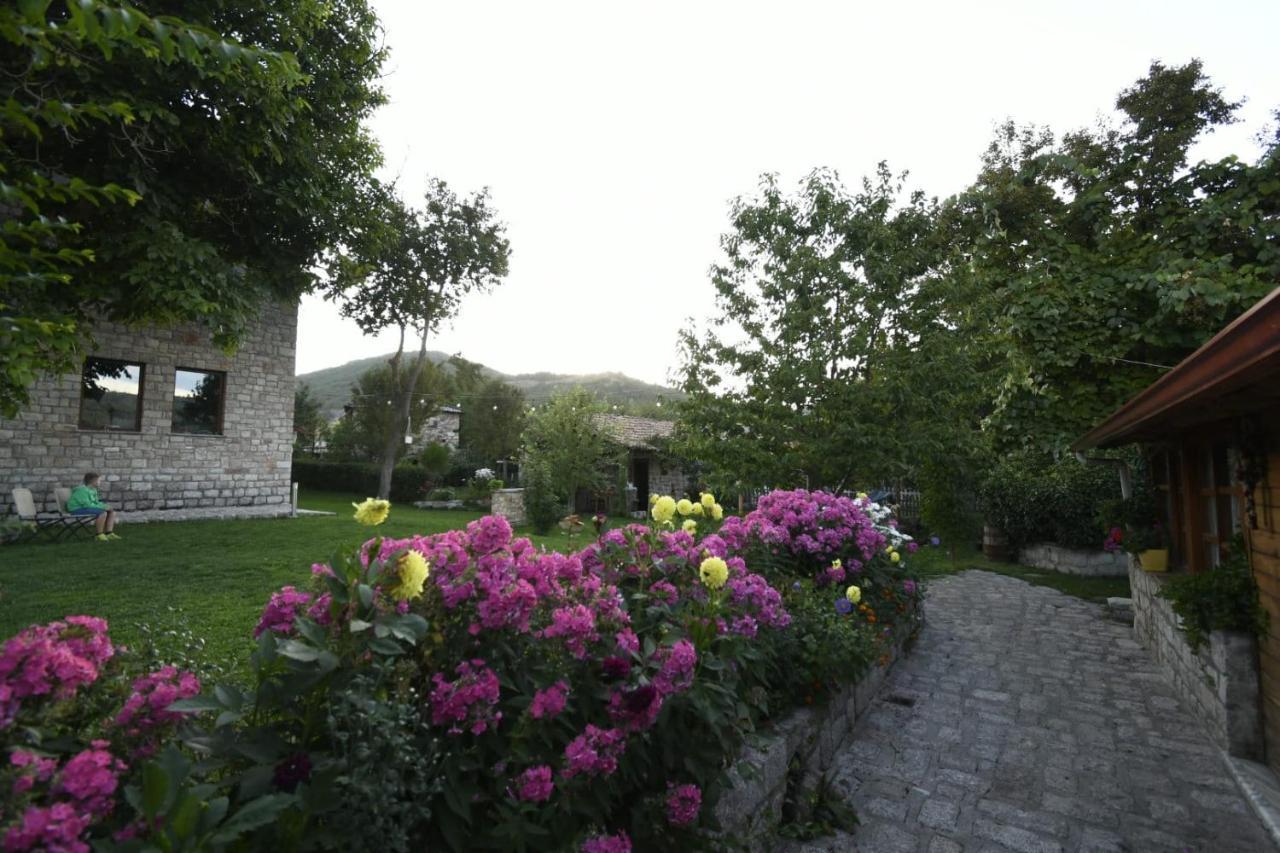 Bujtina Shkodrani Bed & Breakfast วอสโคโพเยอ ภายนอก รูปภาพ
